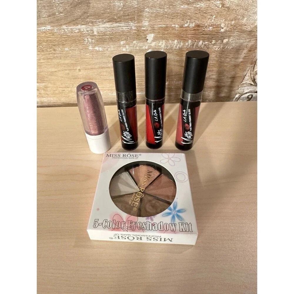 L A Girls flower powder